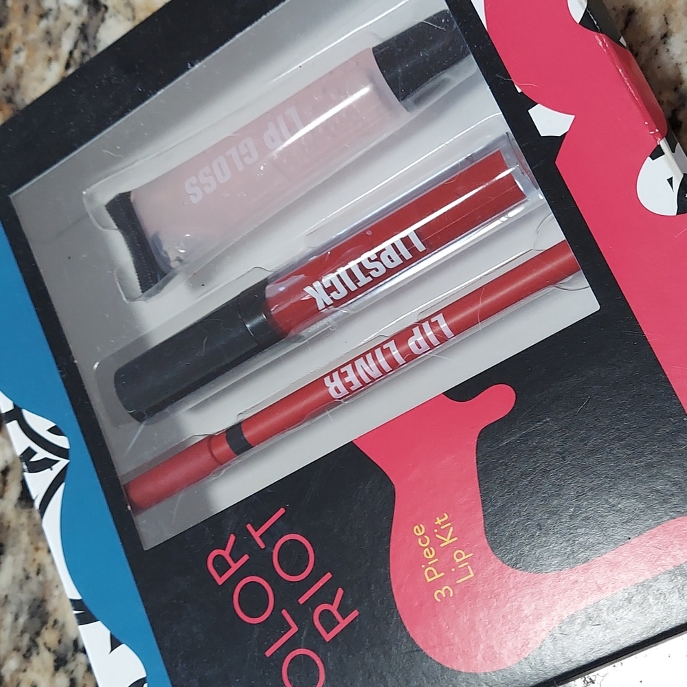 🐈‍⬛🌙Color Riot Three Peice Lip Kit